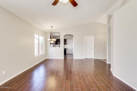 651 W Baylor Ln, Gilbert, AZ 85233 photo 3