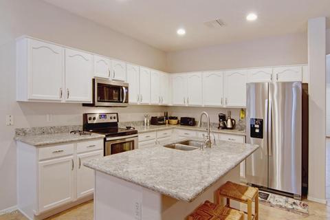 6021 W Running Deer Trl, Phoenix, AZ 85083