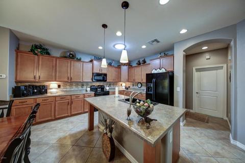 2757 E Rakestraw Ln, Gilbert, AZ 85298 photo 9