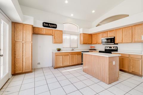 10036 E Capri Ave, Mesa, AZ 85208 photo 9