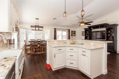 260 W Windsor Dr, Gilbert, AZ 85233 photo 3