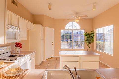 47 N Birch St, Gilbert, AZ 85233 photo 4