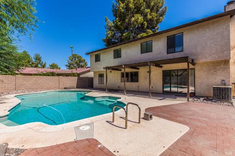 1620 Edgewater Dr, Tempe, AZ 85283 photo 2