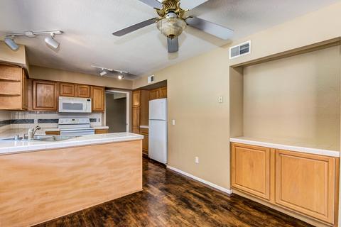 1620 Edgewater Dr, Tempe, AZ 85283 photo 5