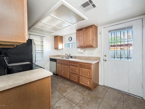3301 Earll Dr #127, Phoenix, AZ 85018 photo 5