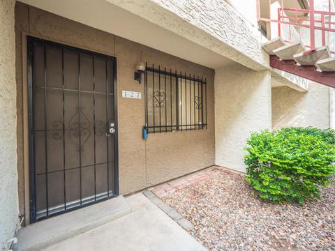 3301 Earll Dr #127, Phoenix, AZ 85018 photo 1