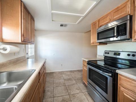 3301 Earll Dr #127, Phoenix, AZ 85018 photo 7