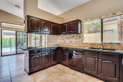 49 E Sarah Ln, Tempe, AZ 85284 photo 6