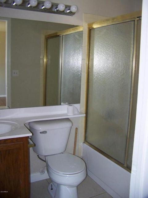 331 E Desert Ln, Gilbert, AZ 85234 photo 7
