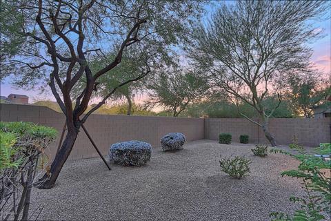 3979 E Crest Ln, Phoenix, AZ 85050 photo 30