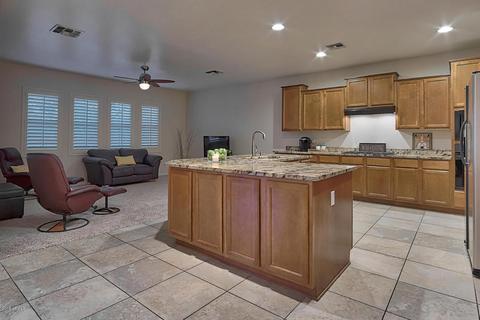 3979 E Crest Ln, Phoenix, AZ 85050 photo 19