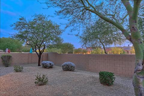 3979 E Crest Ln, Phoenix, AZ 85050 photo 31