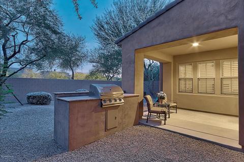 3979 E Crest Ln, Phoenix, AZ 85050 photo 10