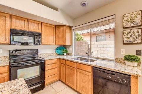 3957 E Douglas Loop, Gilbert, AZ 85234 photo 11