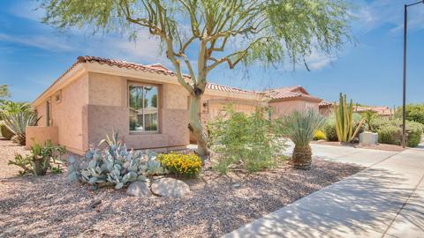 4067 E Azalea Dr, Gilbert, AZ 85298 photo 1