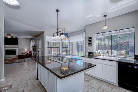 907 W Iris Dr, Gilbert, AZ 85233 photo 7