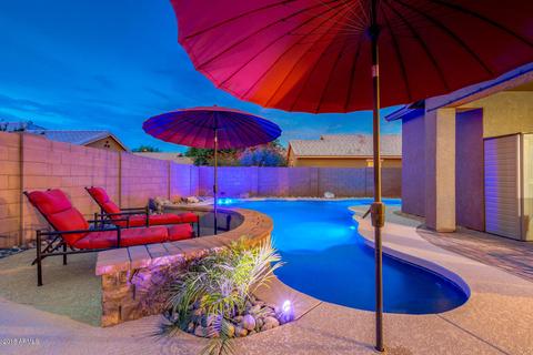 2208 E Gillcrest Rd, Gilbert, AZ 85298 photo 1