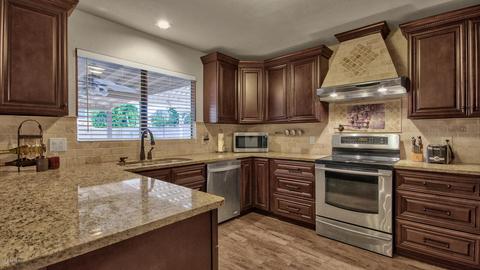 2033 E Patrick Ln, Phoenix, AZ 85024 photo 3