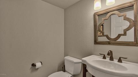 2033 E Patrick Ln, Phoenix, AZ 85024 photo 13
