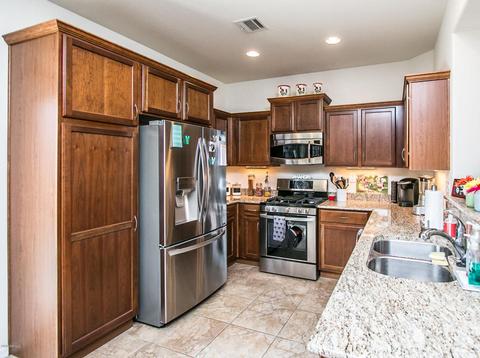 3955 E Cat Balue Dr, Phoenix, AZ 85050 photo 8