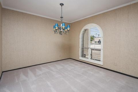 2425 E Turquoise Dr, Phoenix, AZ 85028 photo 5
