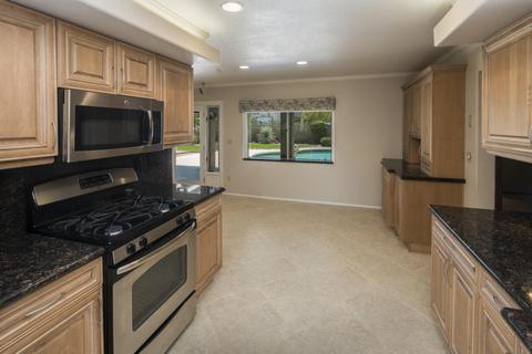 2425 E Turquoise Dr, Phoenix, AZ 85028 photo 11