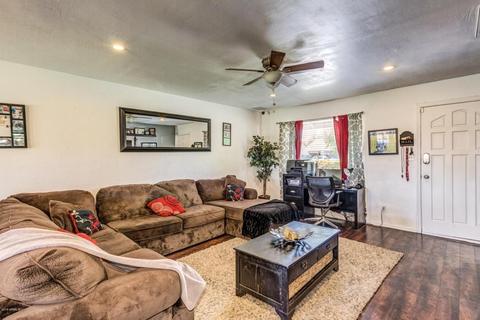 3748 W Echo Ln, Phoenix, AZ 85051 photo 6