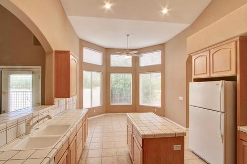 3858 E Via Estrella --, Phoenix, AZ 85028 photo 2