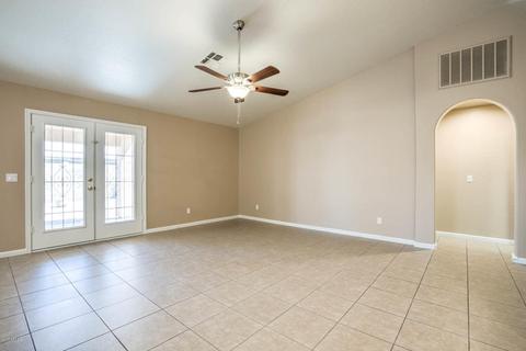 2306 E Cathy Ct, Gilbert, AZ 85296 photo 4