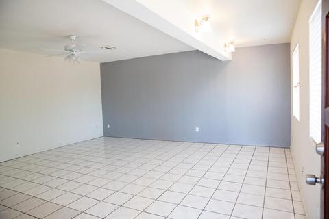 7515 W Mitchell Dr, Phoenix, AZ 85033 photo 4