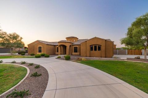 2770 E Cattle Dr, Gilbert, AZ 85297 photo 2