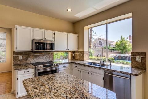 1335 E Thistle Landing Dr, Phoenix, AZ 85048 photo 3