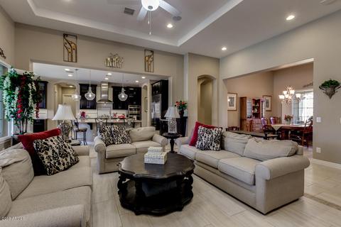 2260 E Crescent Way, Gilbert, AZ 85298 photo 4