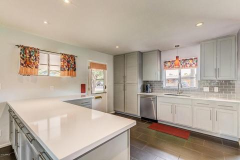506 E Broadmor Dr, Tempe, AZ 85282 photo 2