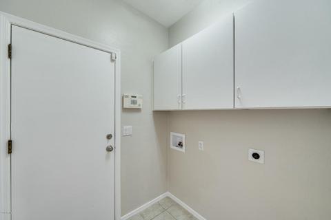 2453 E Glass Ln, Phoenix, AZ 85042 photo 27