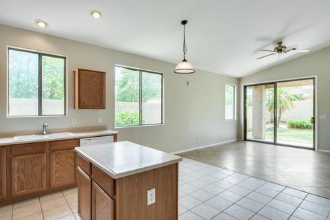 2453 E Glass Ln, Phoenix, AZ 85042 photo 12