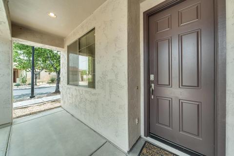 2453 E Glass Ln, Phoenix, AZ 85042 photo 8