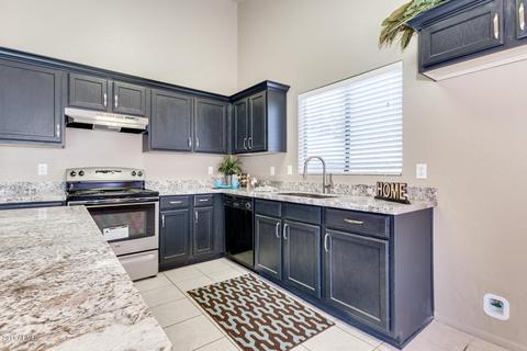 1543 E Hearne Way, Gilbert, AZ 85234 photo 2