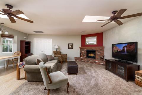 2901 E Highland Ave, Phoenix, AZ 85016 photo 9