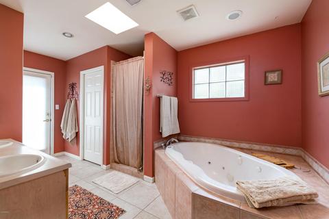 2901 E Highland Ave, Phoenix, AZ 85016 photo 14