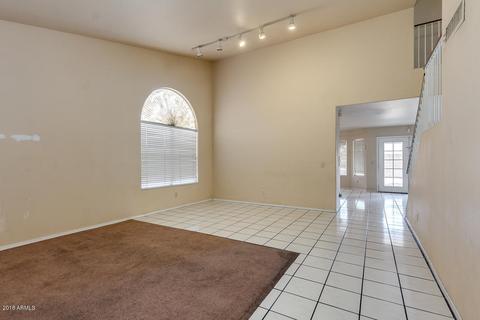 725 W Hackamore St, Gilbert, AZ 85233 photo 4