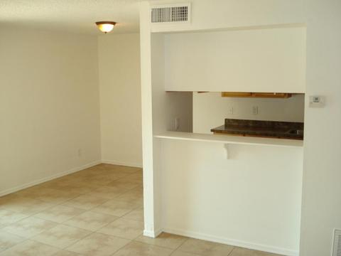 4262 N 68th Ln, Phoenix, AZ 85033 photo 5