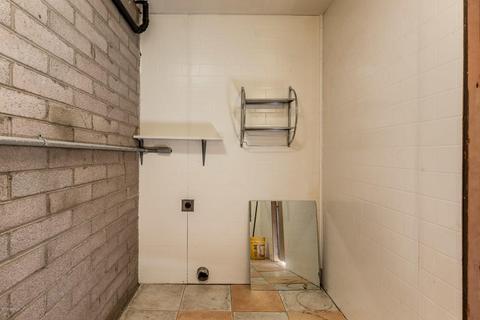 3424 W Echo Ln, Phoenix, AZ 85051 photo 18