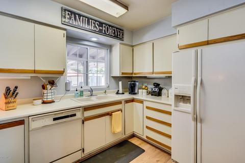 5202 E Whitton Ave, Phoenix, AZ 85018 photo 4