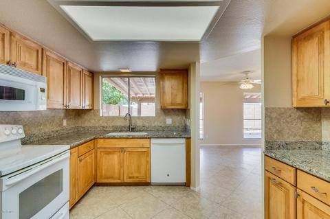 438 E Kerry Ln, Phoenix, AZ 85024 photo 3