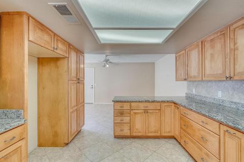 438 E Kerry Ln, Phoenix, AZ 85024 photo 4