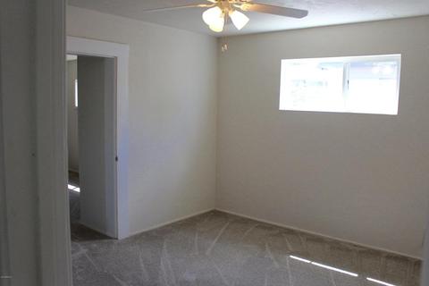 2933 W Echo Ln, Phoenix, AZ 85051 photo 10