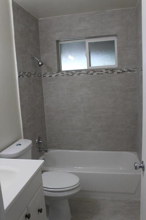 2933 W Echo Ln, Phoenix, AZ 85051 photo 7