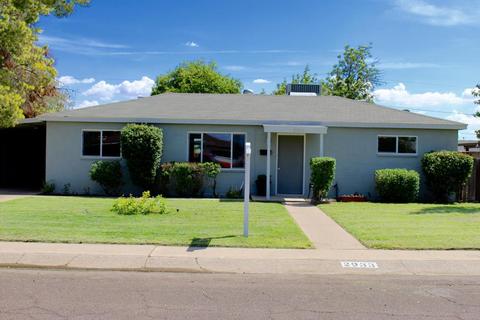 2933 W Echo Ln, Phoenix, AZ 85051 photo 1