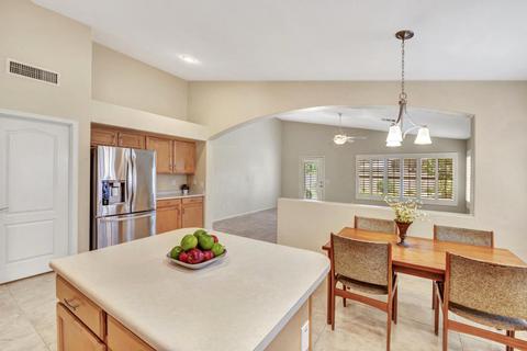 2082 E Smoke Tree Rd, Gilbert, AZ 85296 photo 9